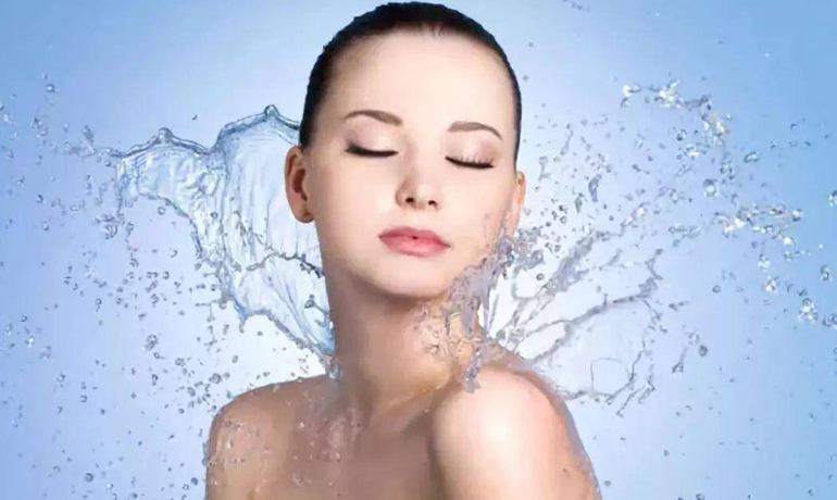 多喝水，肌肤水润的秘密！